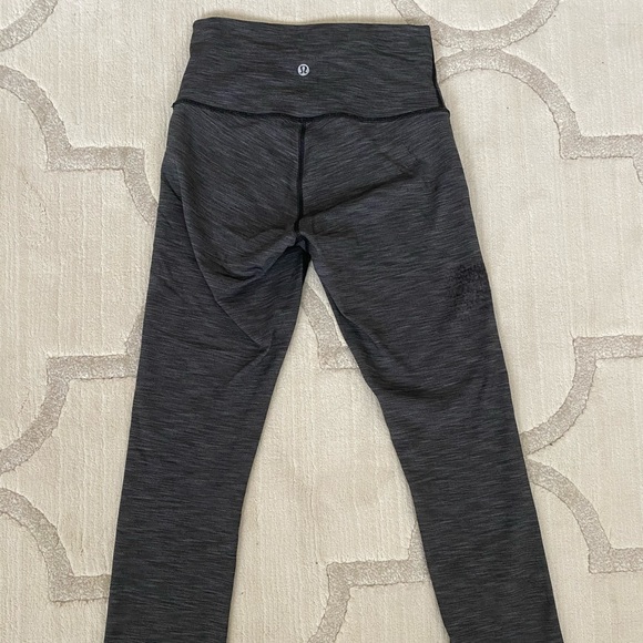 Lululemon Grey Space Dye Leggings - Size 4 - Picture 3 of 6